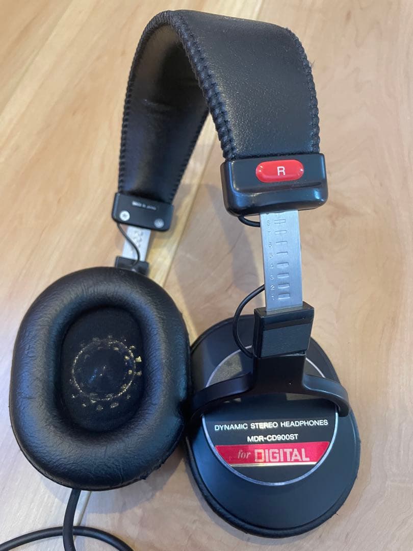 SONY モニターヘッドホン MDR-CD900ST