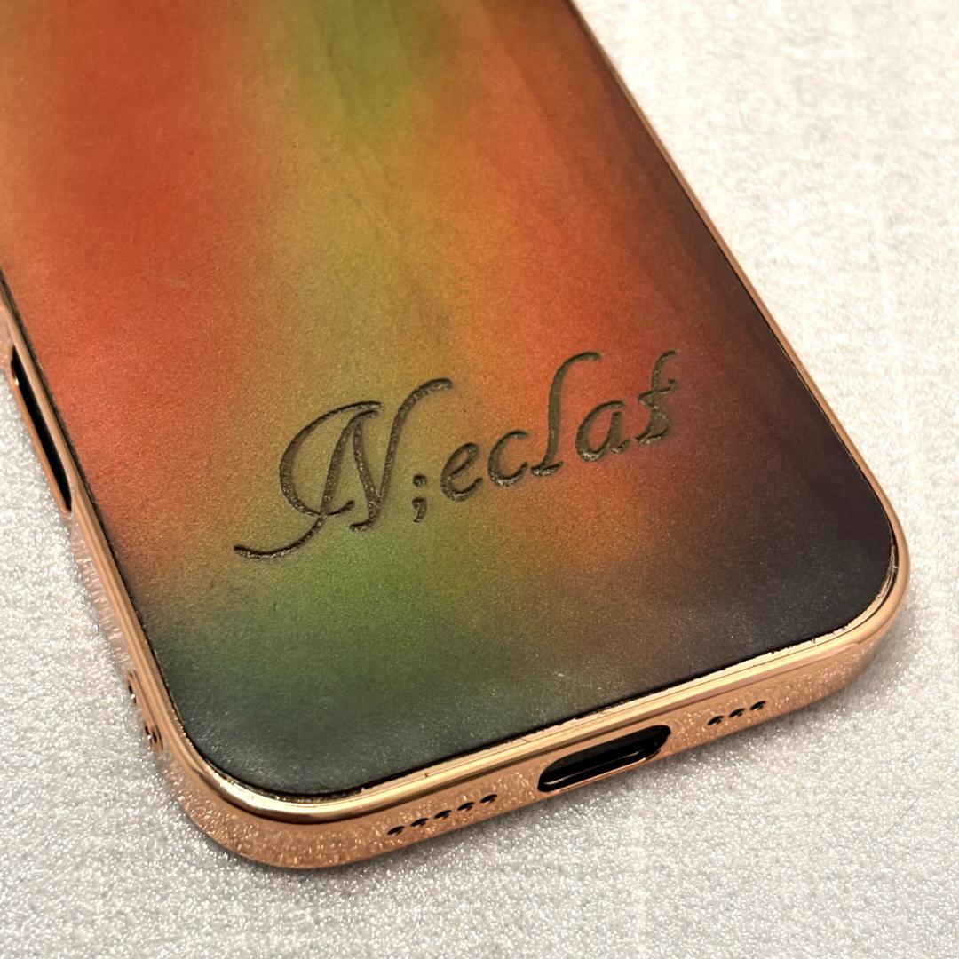【エヌ エクレ】パティーヌ本革レザー iphone16 アイフォンケース 紅葉
