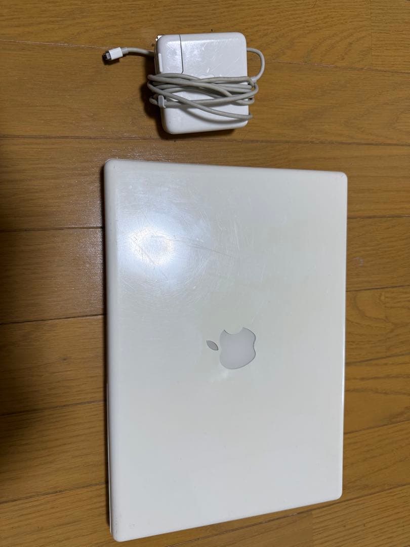 MacBook ホワイト 充電器付き