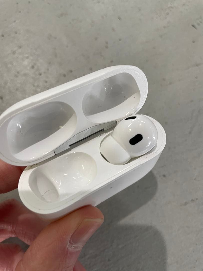 AirPods(第二世代)右耳のみ